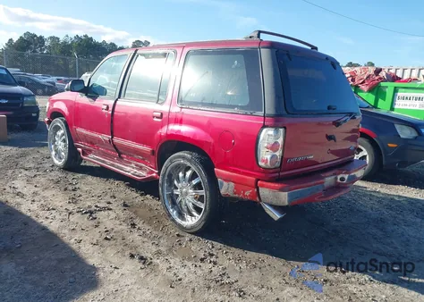 1995 Ford Explorer z USA, uszkodzony, nr VIN 1FMDU32X4SUA80928